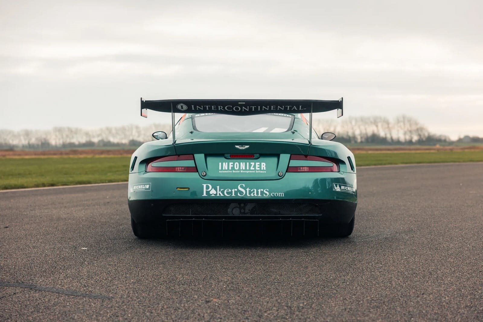 ASTON MARTIN DBR9, foto 6