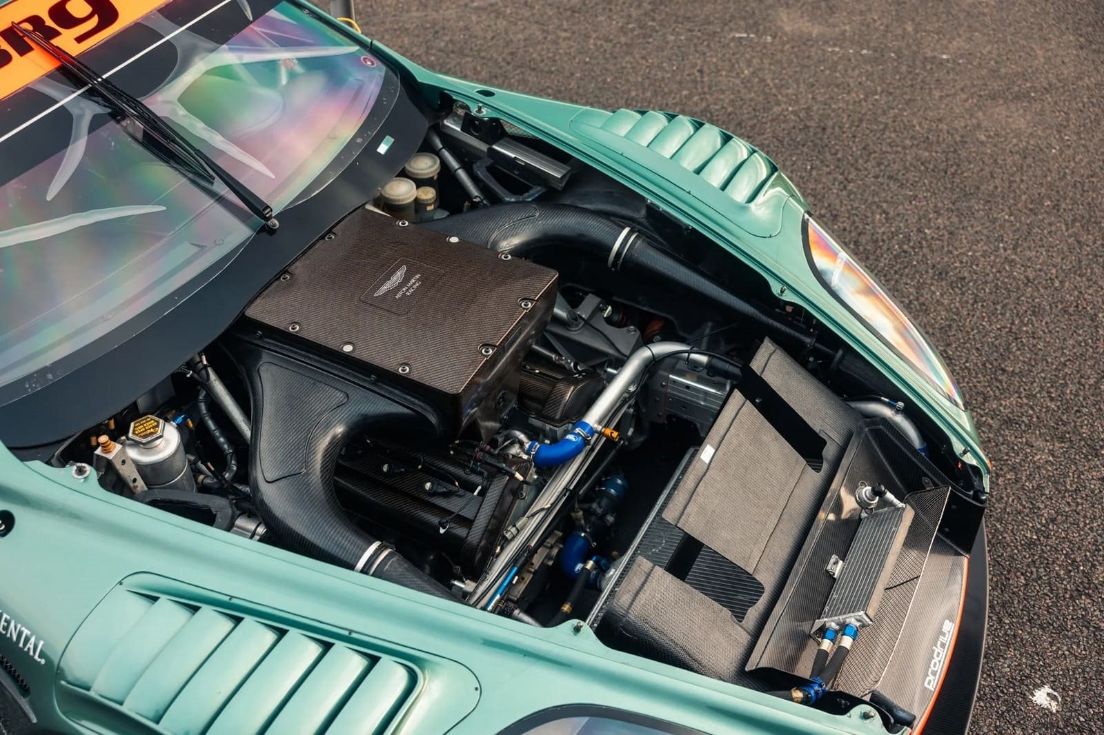 ASTON MARTIN DBR9, foto 11