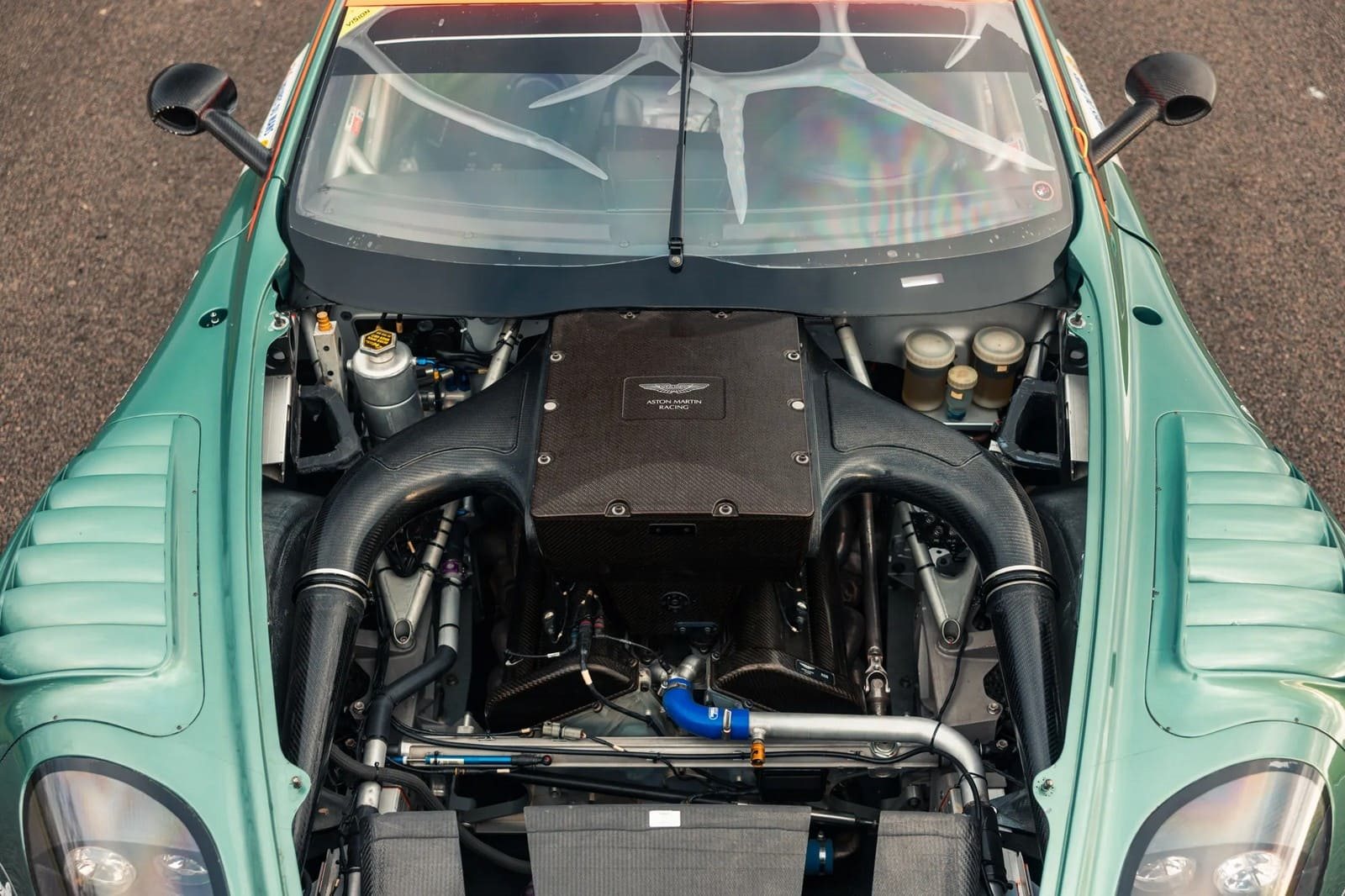 ASTON MARTIN DBR9, foto 12