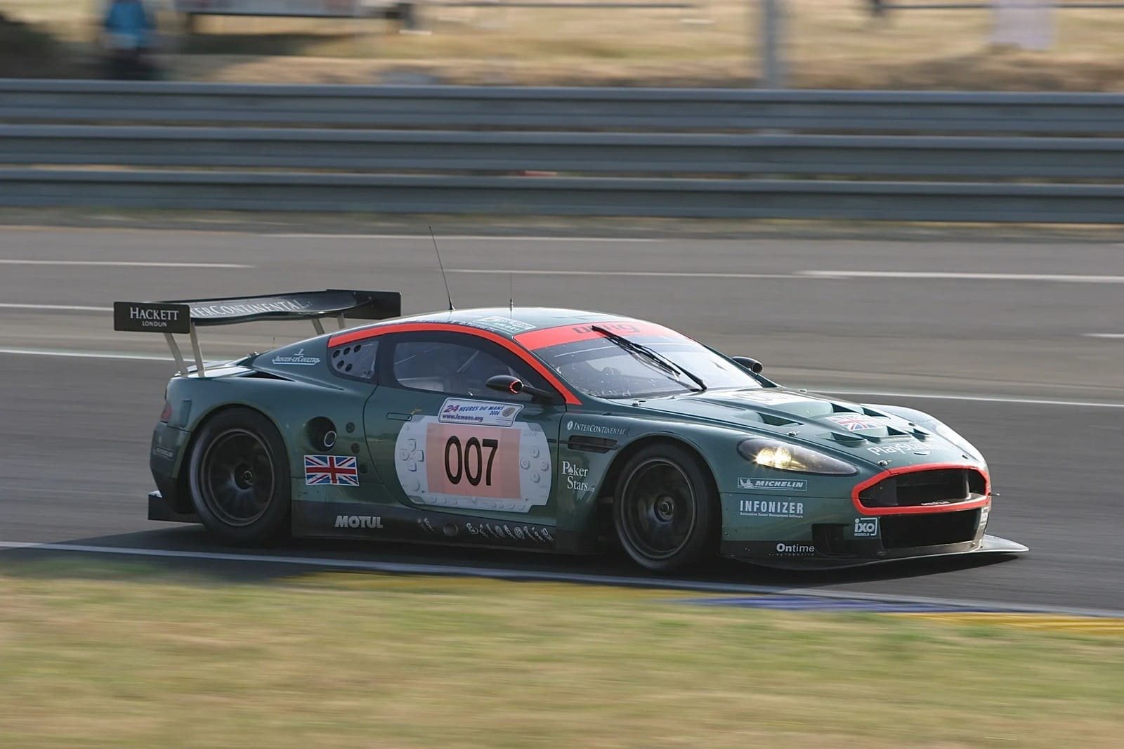 ASTON MARTIN DBR9, foto 16