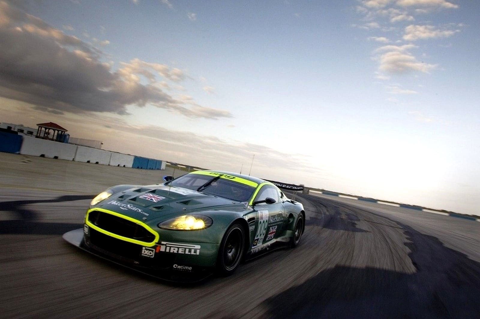 ASTON MARTIN DBR9, foto 24