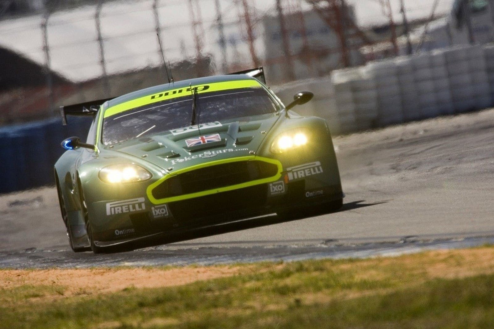 ASTON MARTIN DBR9, foto 27