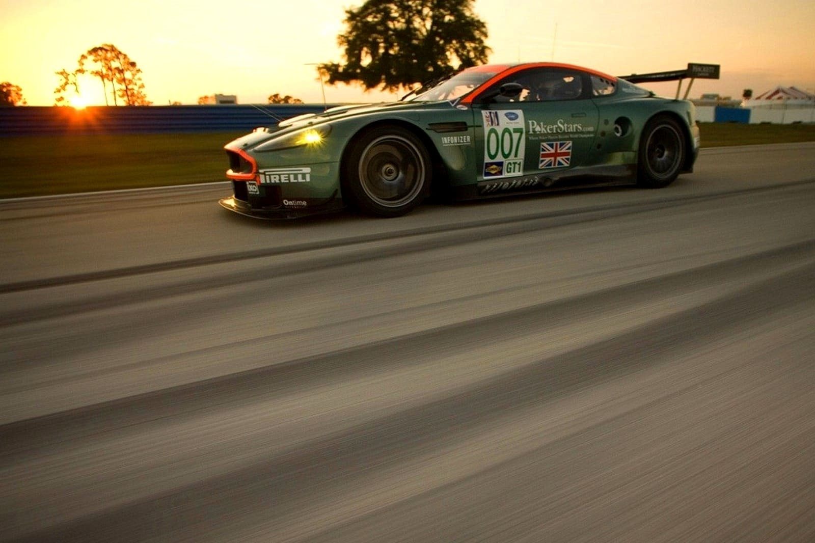 ASTON MARTIN DBR9, foto 28