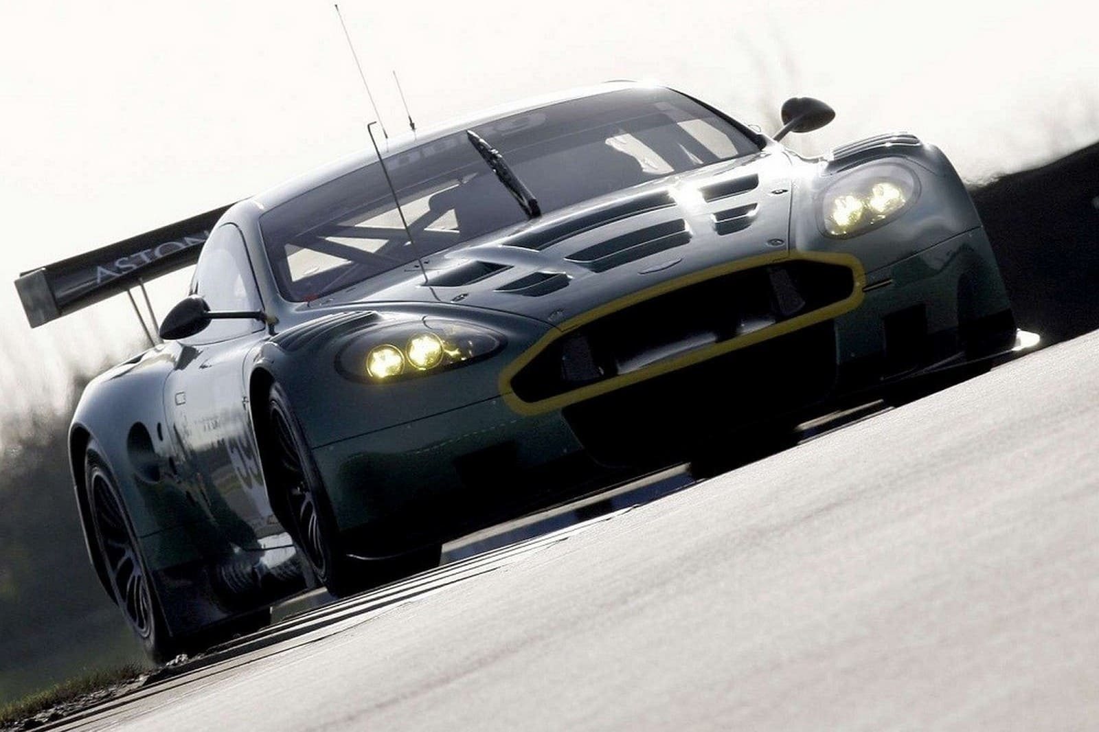 ASTON MARTIN DBR9, foto 30
