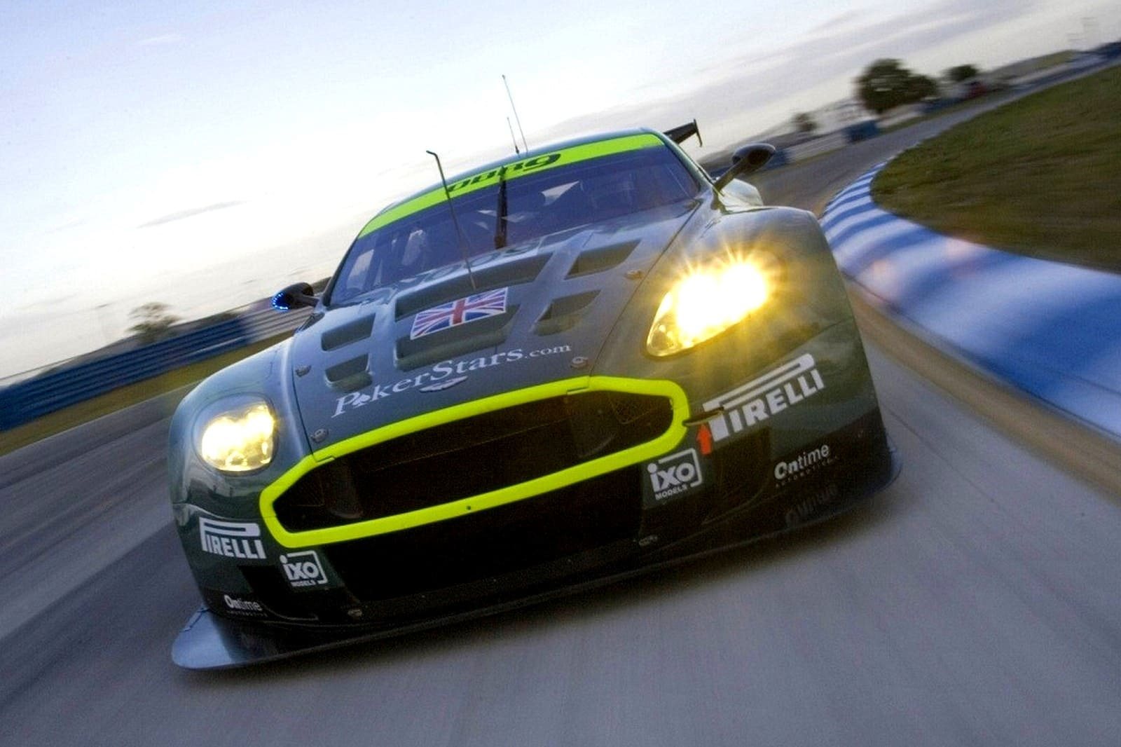 ASTON MARTIN DBR9, foto 31