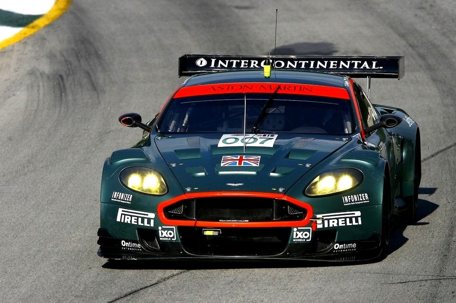 ASTON MARTIN DBR9, foto 45