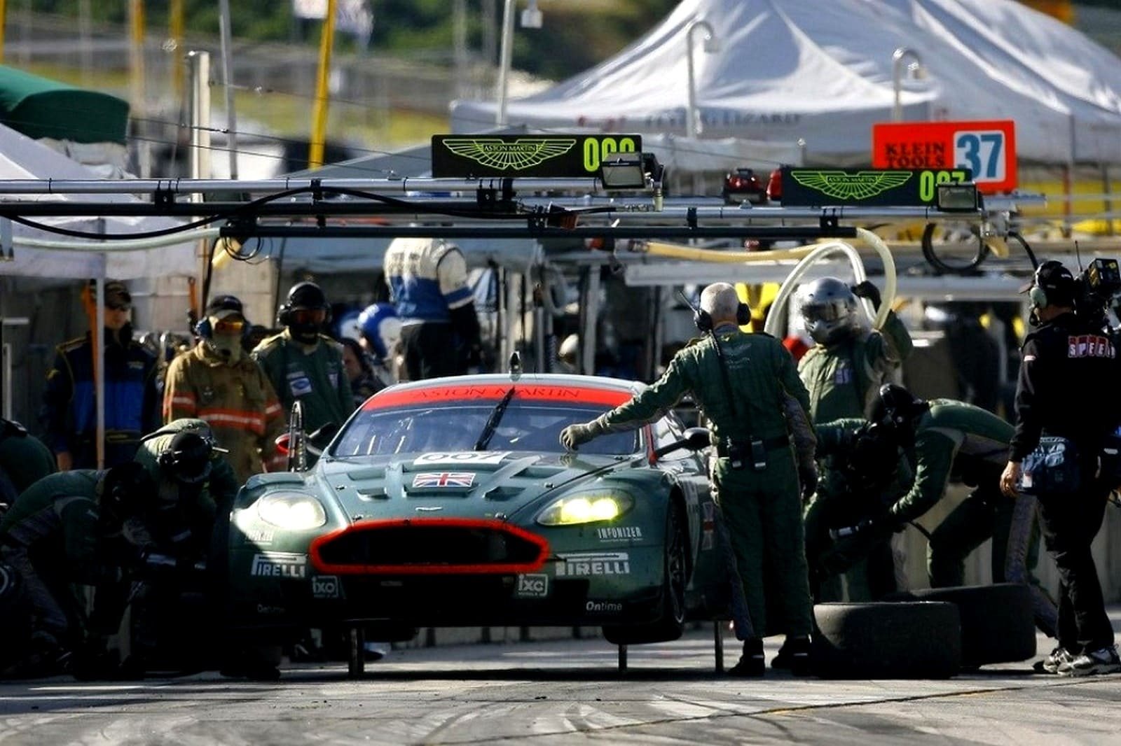 ASTON MARTIN DBR9, foto 50