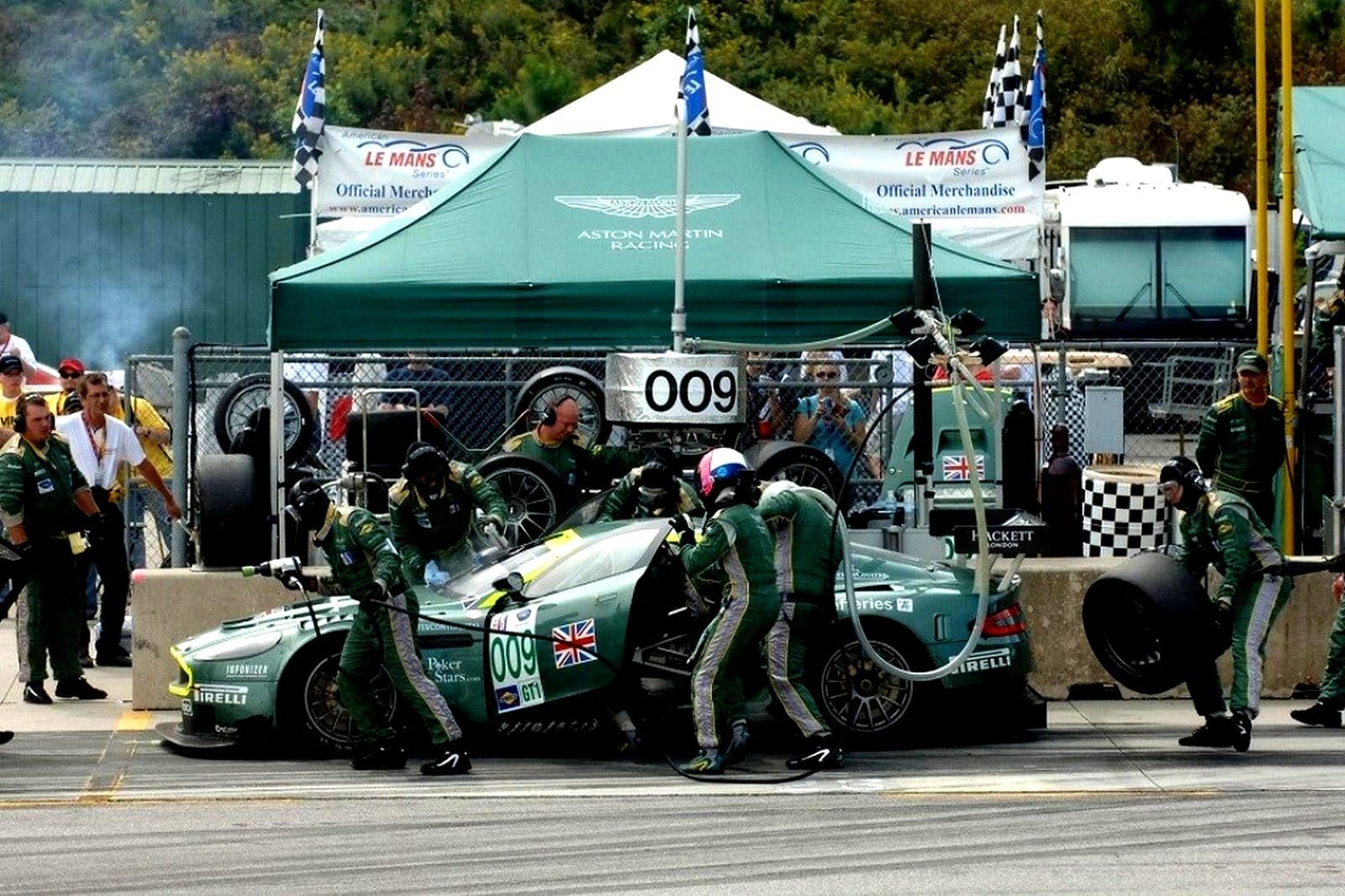 ASTON MARTIN DBR9, foto 52