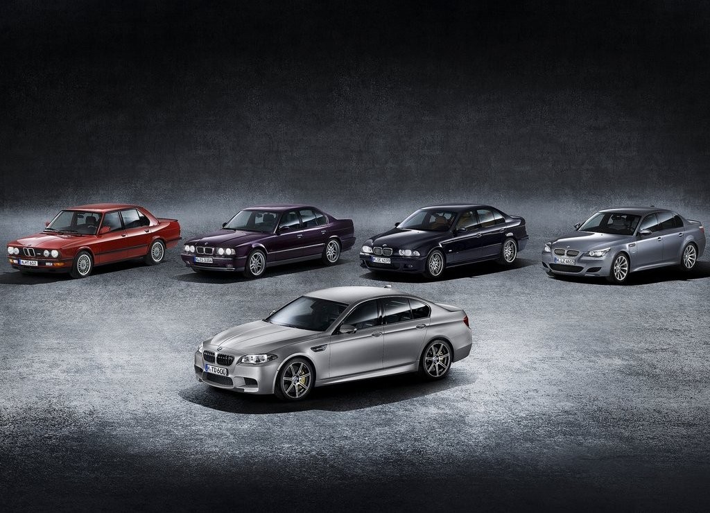 BMW M5 SEDAN 30 YEARS EDITION, foto 3