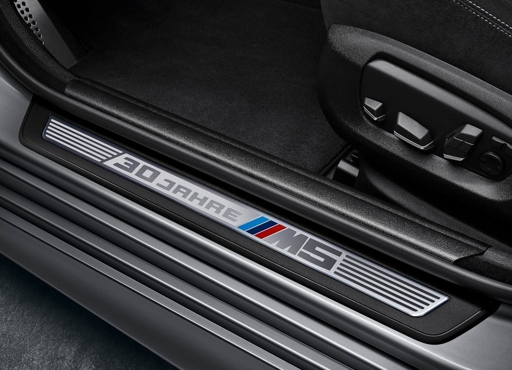 BMW M5 SEDAN 30 YEARS EDITION, foto 8