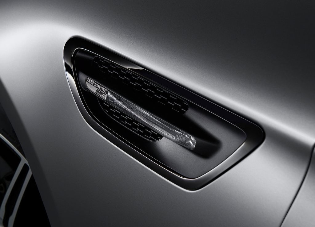 BMW M5 SEDAN 30 YEARS EDITION, foto 9