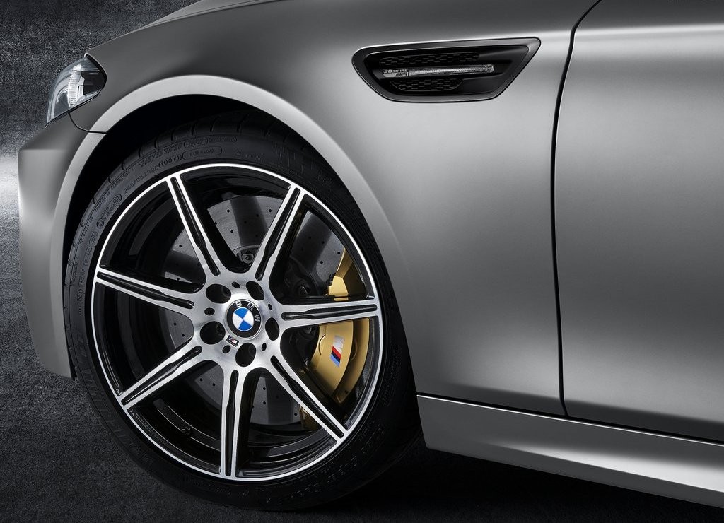 BMW M5 SEDAN 30 YEARS EDITION, foto 10