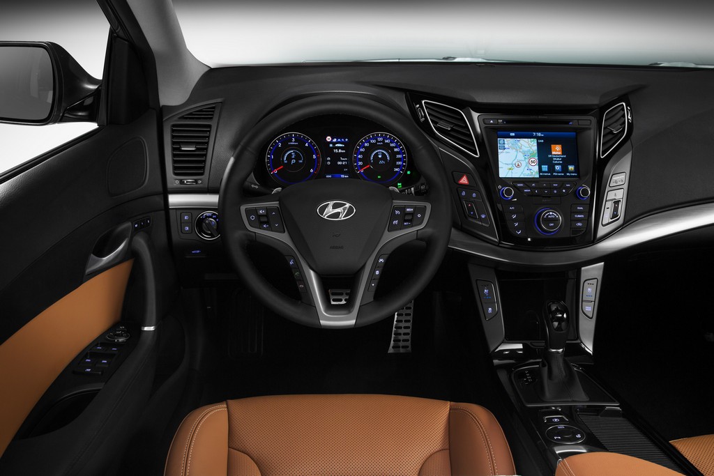 2015 - HYUNDAI i40, foto 4