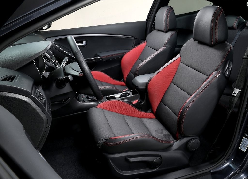 2015 - HYUNDAI i30 TURBO, foto 13