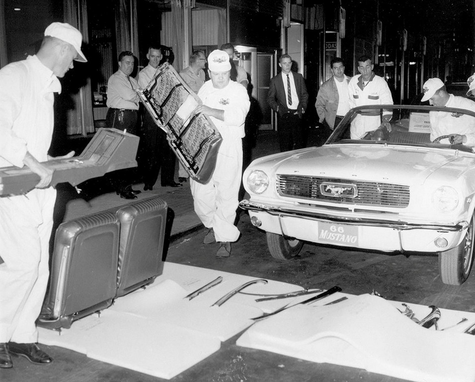 FORD MUSTANG ON EMPIRE STATE BUILDING, foto 36