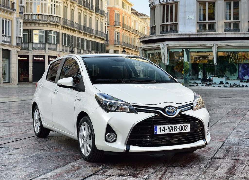 TOYOTA YARIS, foto 2