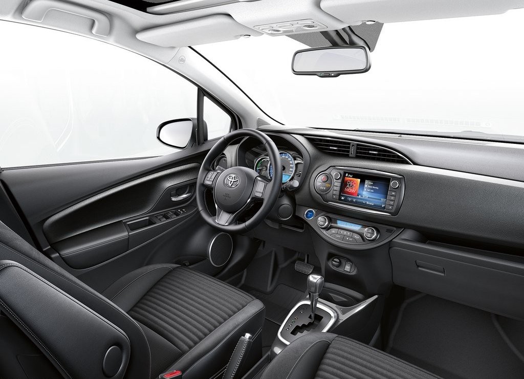 TOYOTA YARIS, foto 100