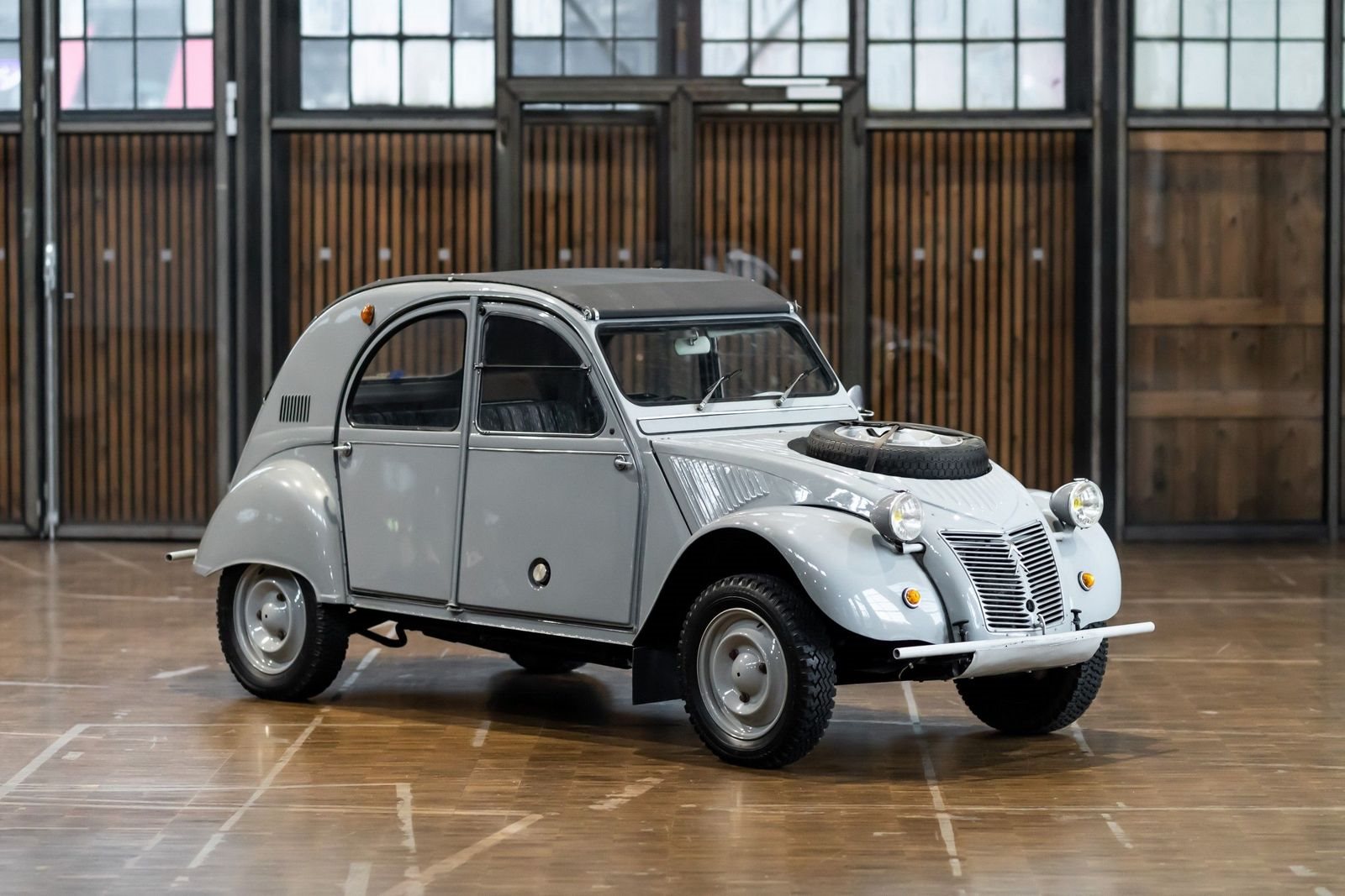 1961 - CITROËN 2CV SAHARA 4X4, foto 1