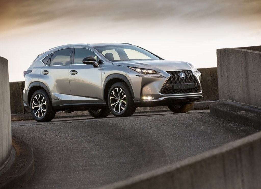 LEXUS NX, foto 1