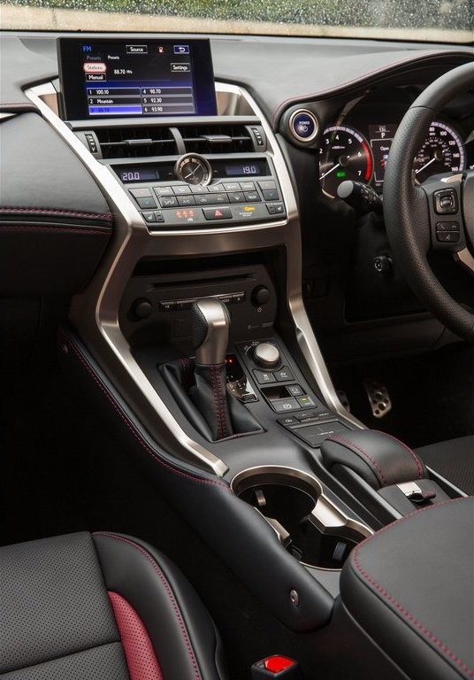 LEXUS NX, foto 224