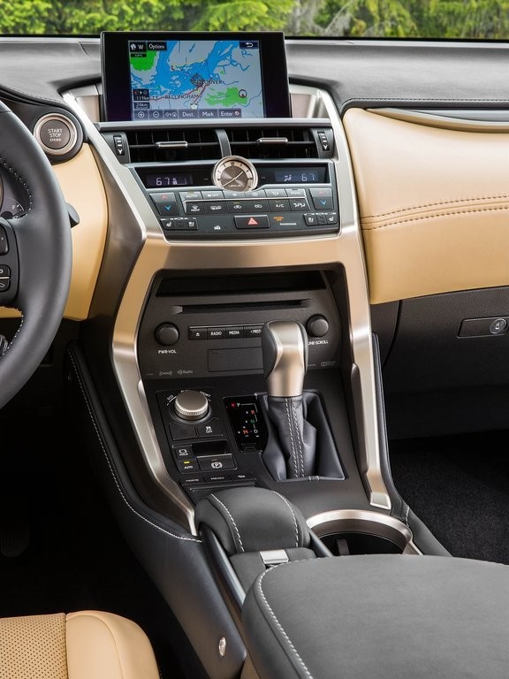 LEXUS NX, foto 225