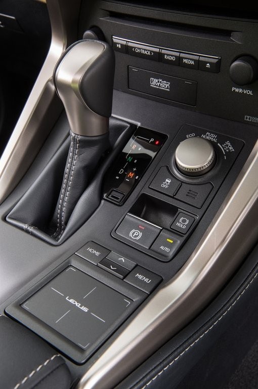 LEXUS NX, foto 228