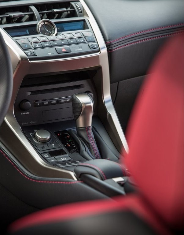 LEXUS NX, foto 229
