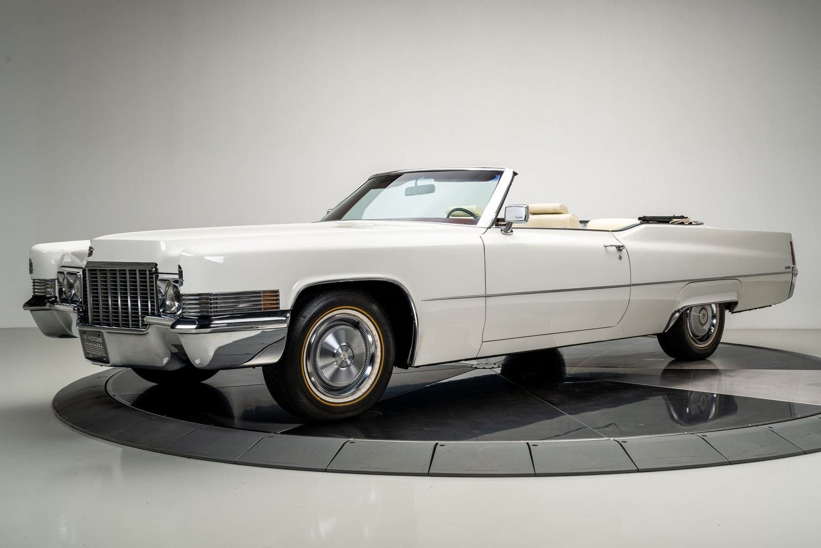 CADILLAC COUPE DEVILLE CONVERTIBLE, foto 2