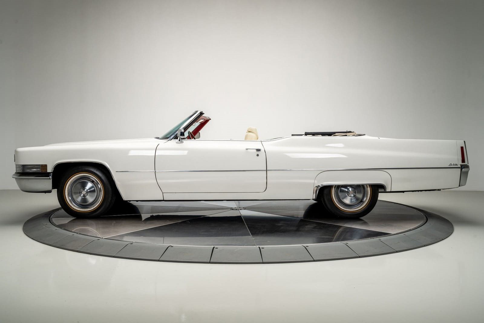CADILLAC COUPE DEVILLE CONVERTIBLE, foto 14