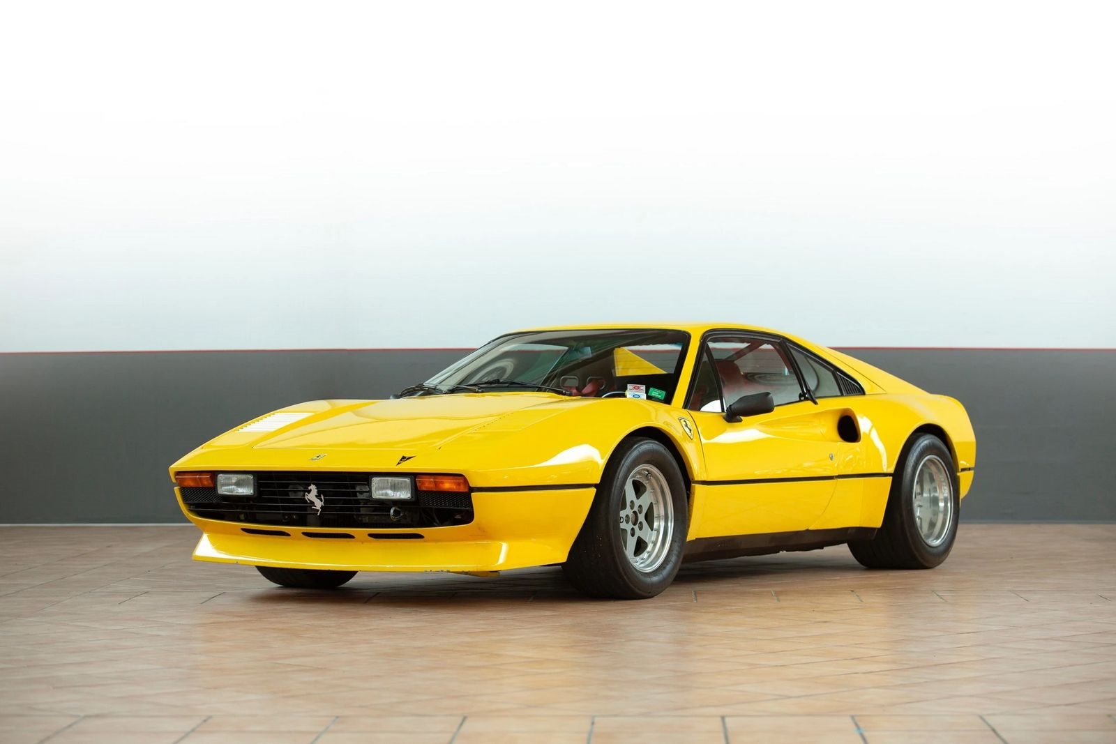 FERRARI F308 GTB VETRORESINA GIALLO MODENA, foto 1