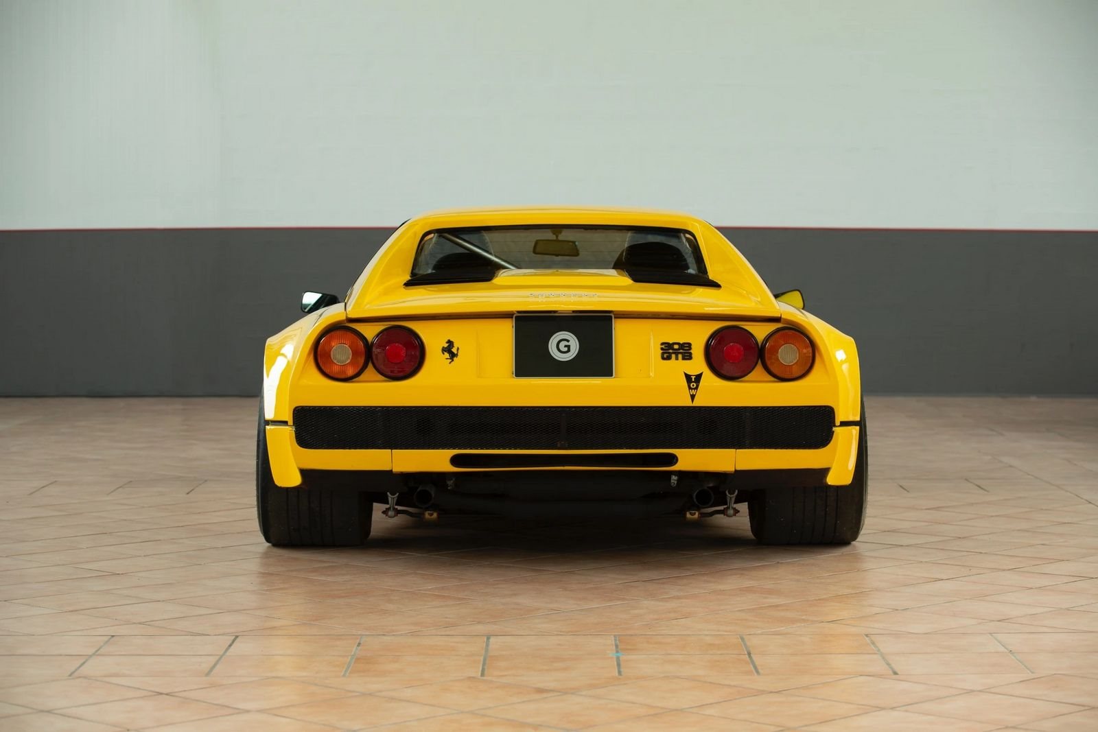 FERRARI F308 GTB VETRORESINA GIALLO MODENA, foto 4