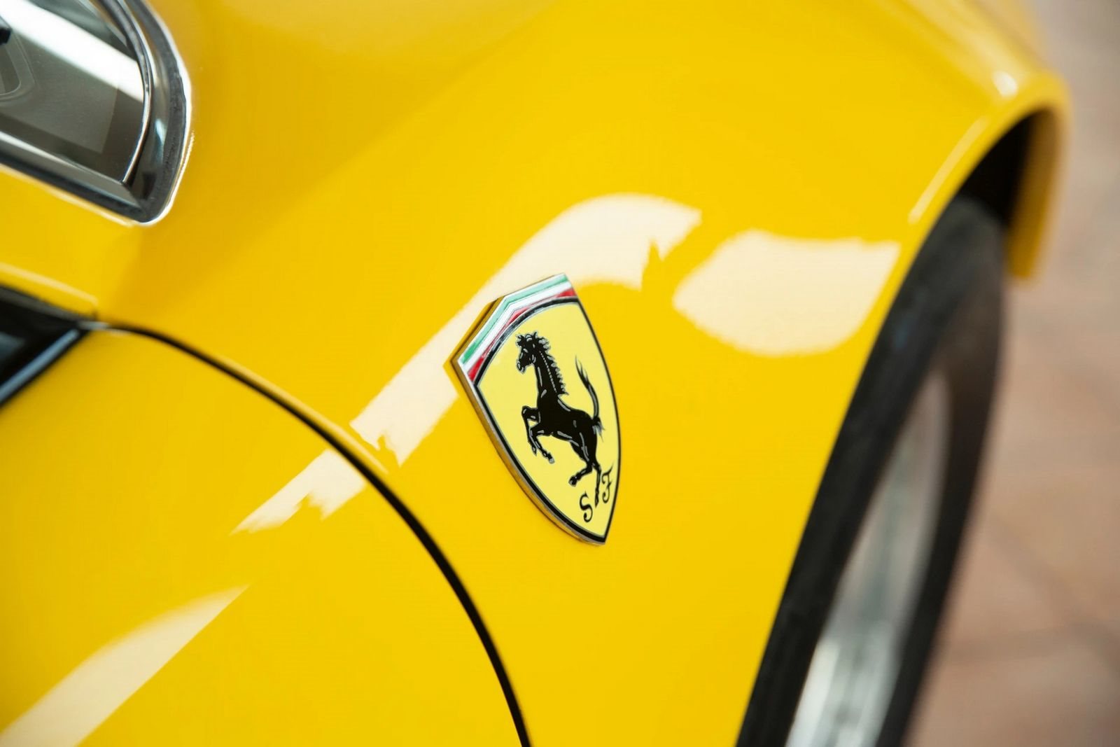 FERRARI F308 GTB VETRORESINA GIALLO MODENA, foto 17