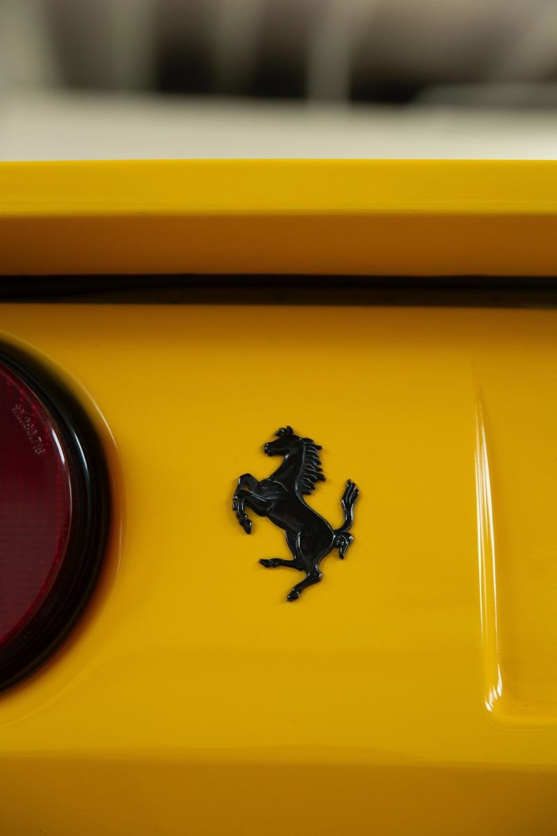 FERRARI F308 GTB VETRORESINA GIALLO MODENA, foto 20