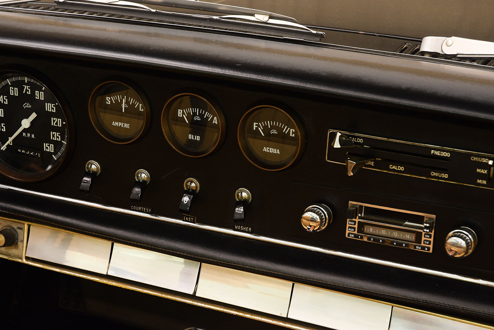 GHIA 450 SS BLACK, foto 12