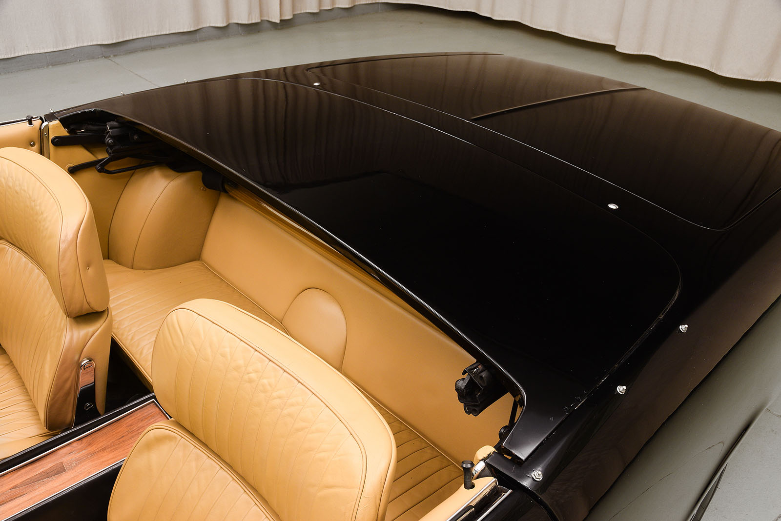 GHIA 450 SS BLACK, foto 14