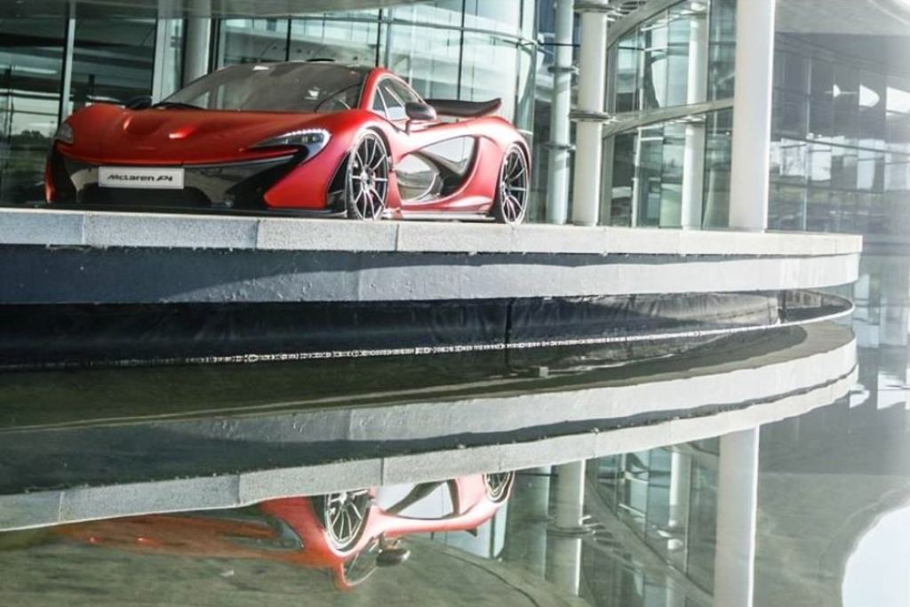 McLAREN P1 VOLCANO RED BY MSO, foto 1