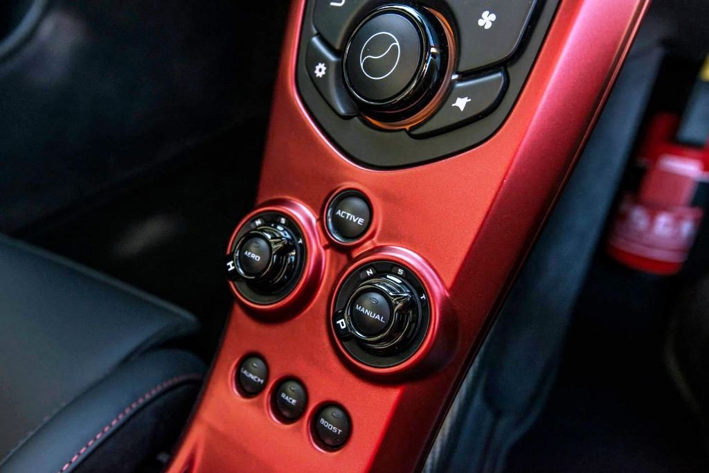McLAREN P1 VOLCANO RED BY MSO, foto 3