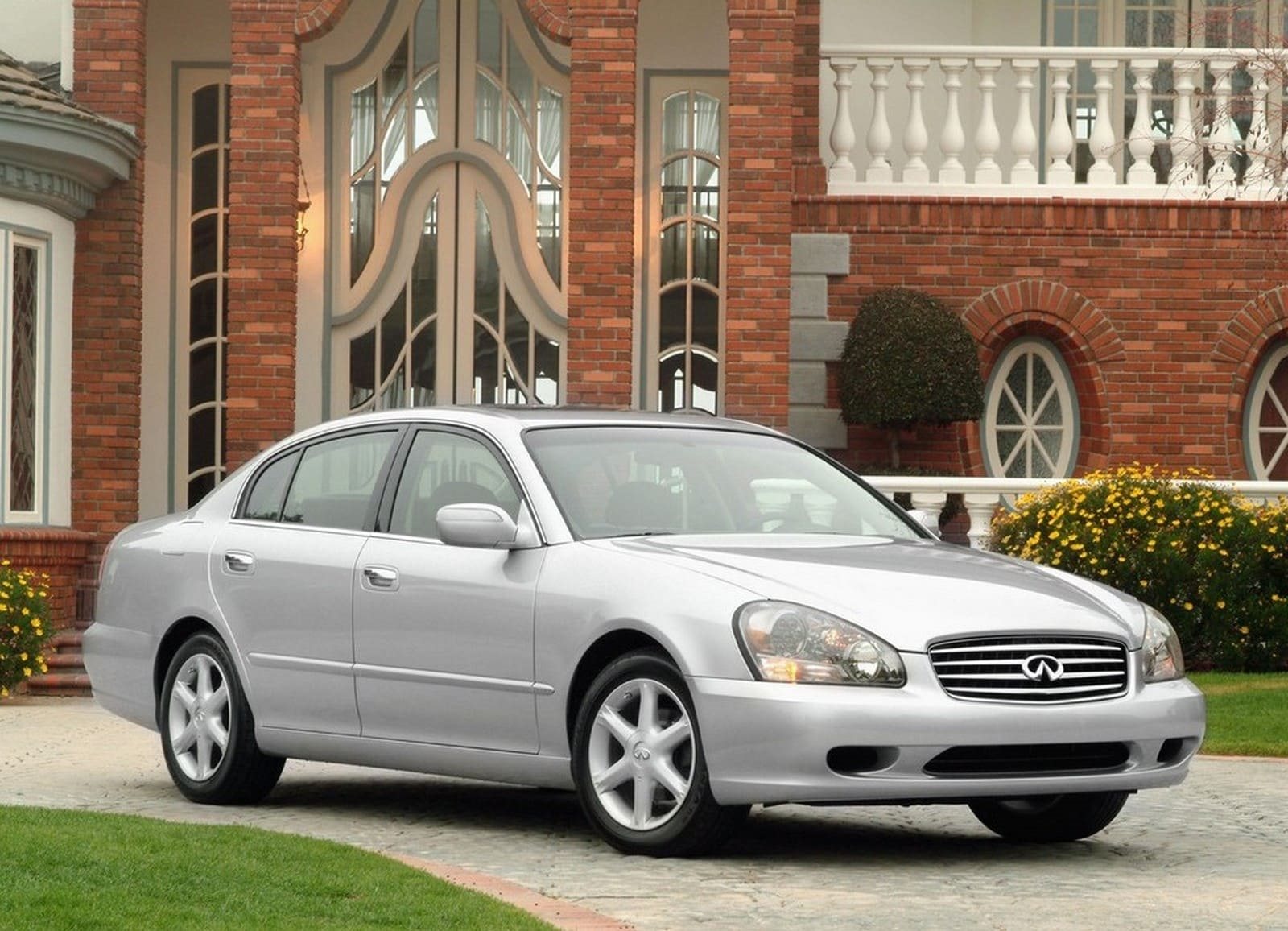 2002 - INFINITI Q45, foto 2