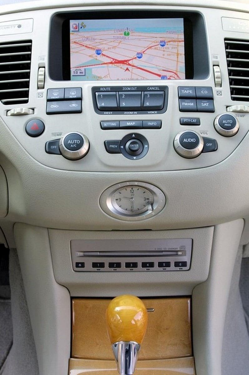 2002 - INFINITI Q45, foto 14