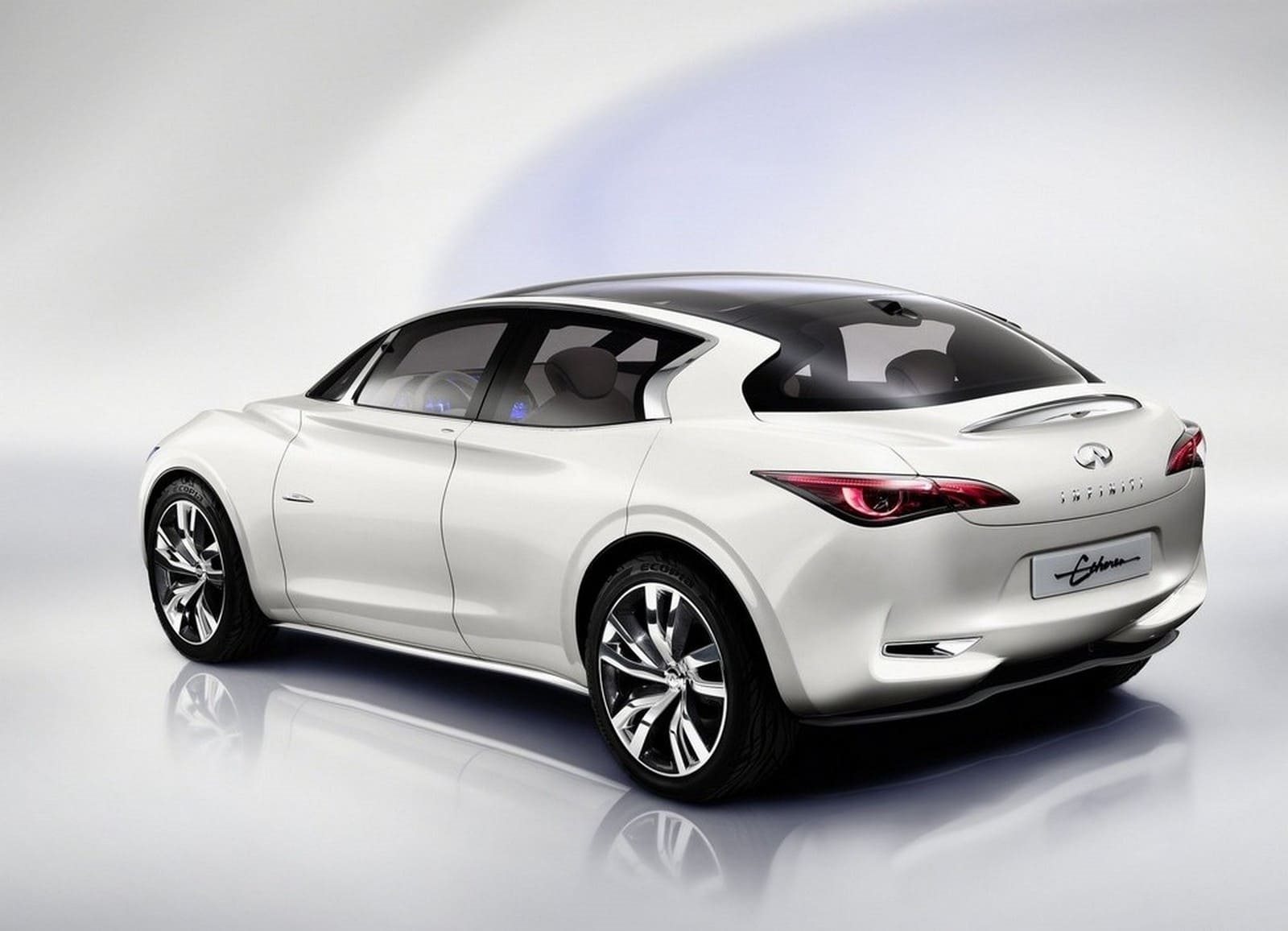 2011 - INFINITI ETHEREA CONCEPT, foto 3