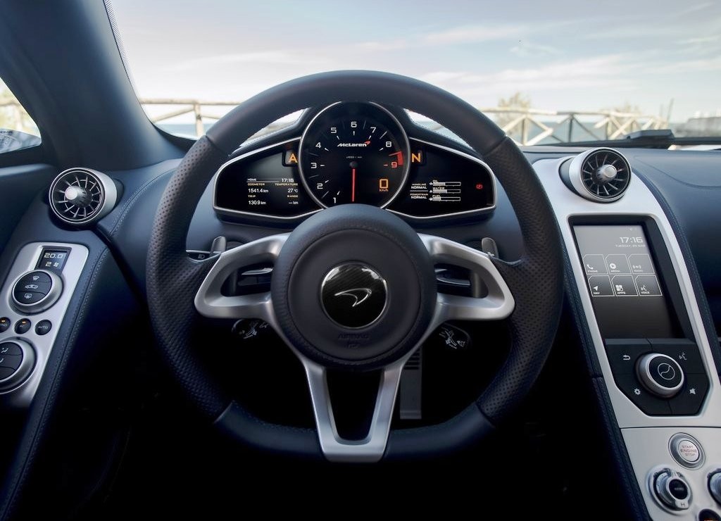 2015 - McLAREN 650S COUPE, foto 48