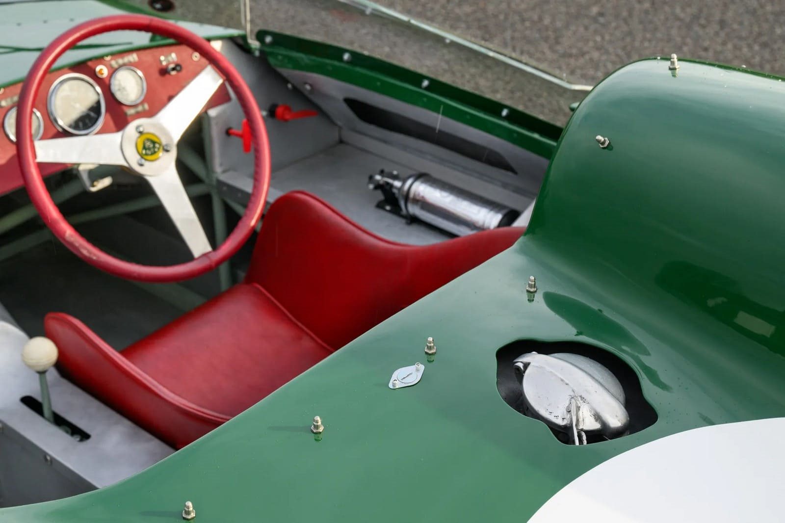 LOTUS 15, foto 12