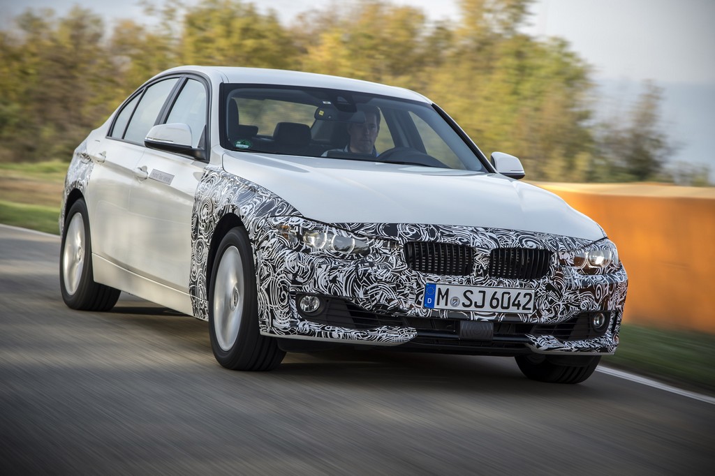 BMW 3 SERIES SEDAN PLUG-IN HYBRID PROTOTYPE, foto 2