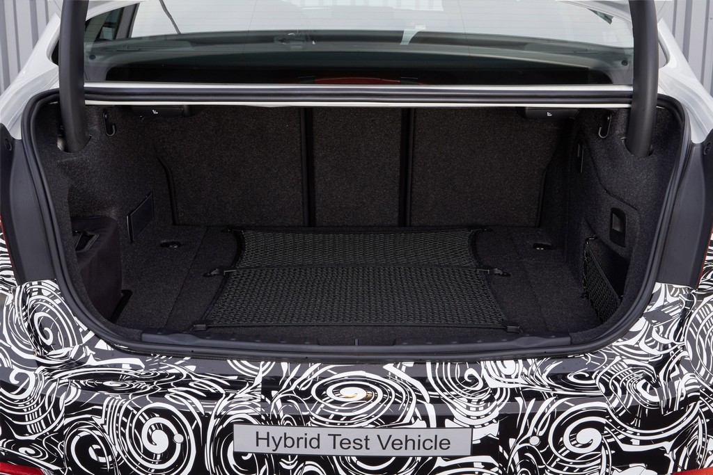 BMW 3 SERIES SEDAN PLUG-IN HYBRID PROTOTYPE, foto 16