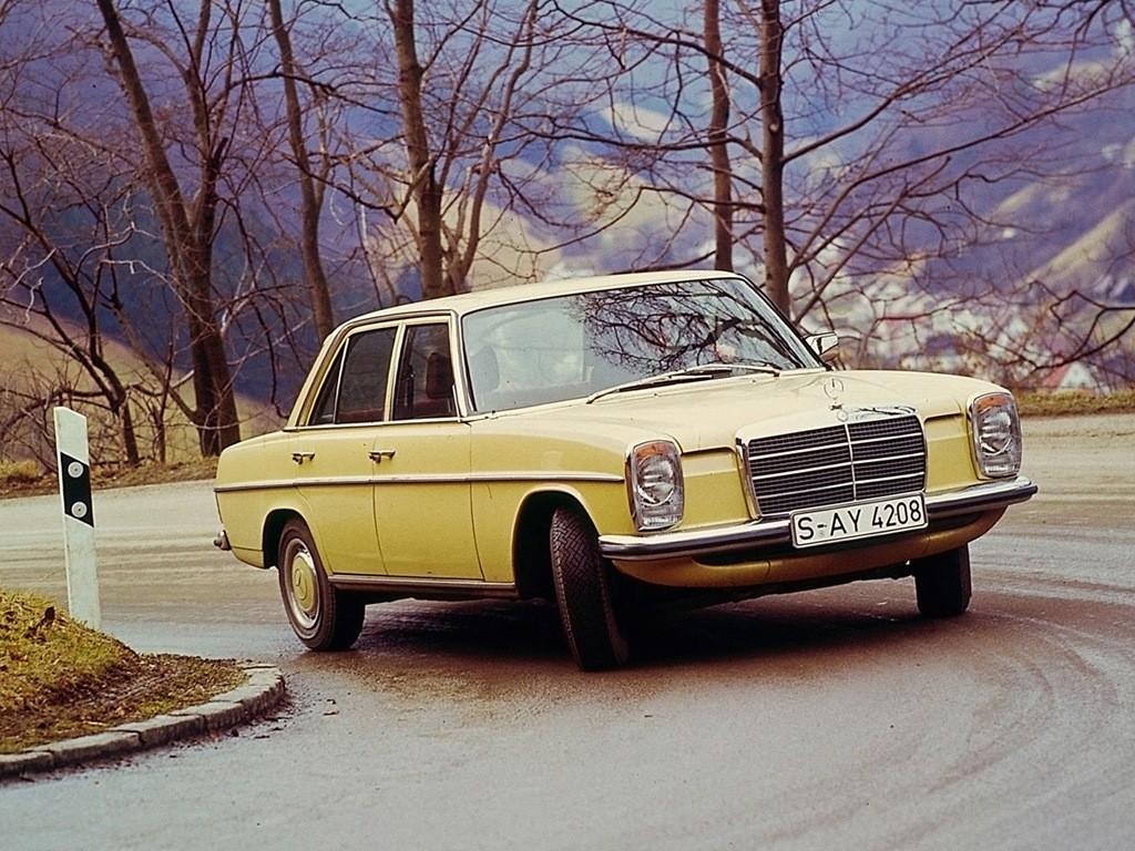 MERCEDES-BENZ 240 D, foto 2