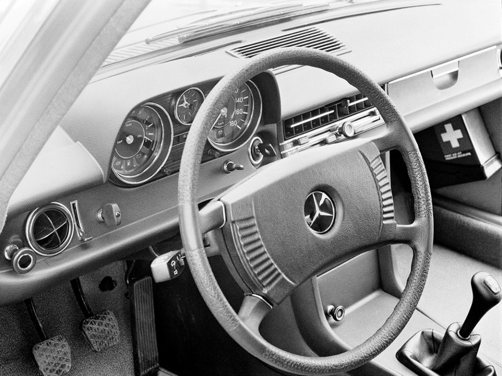 MERCEDES-BENZ 240 D, foto 8