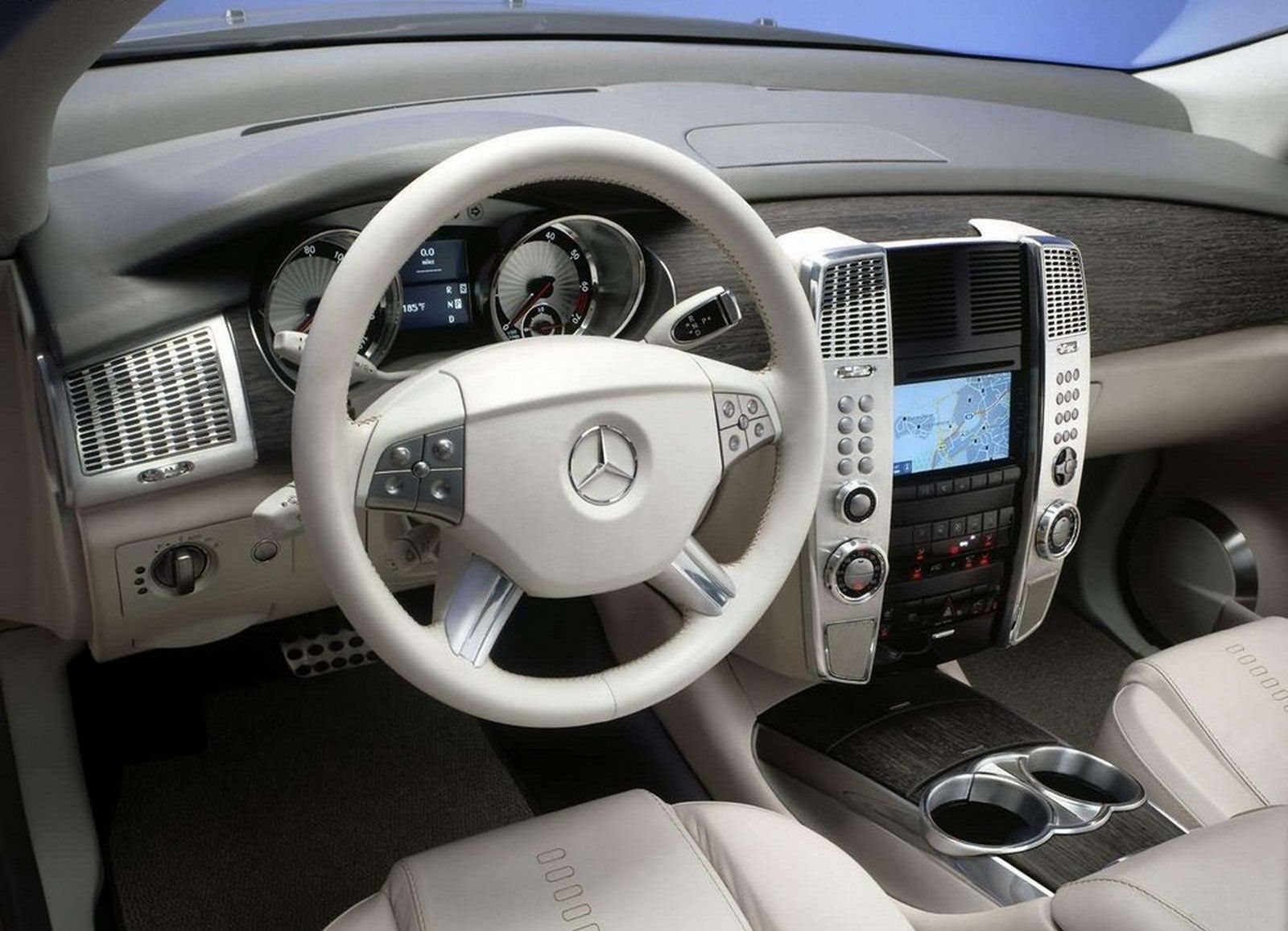 2002 - MERCEDES-BENZ VISION GRAND SPORTS TOURER CONCEPT, foto 7