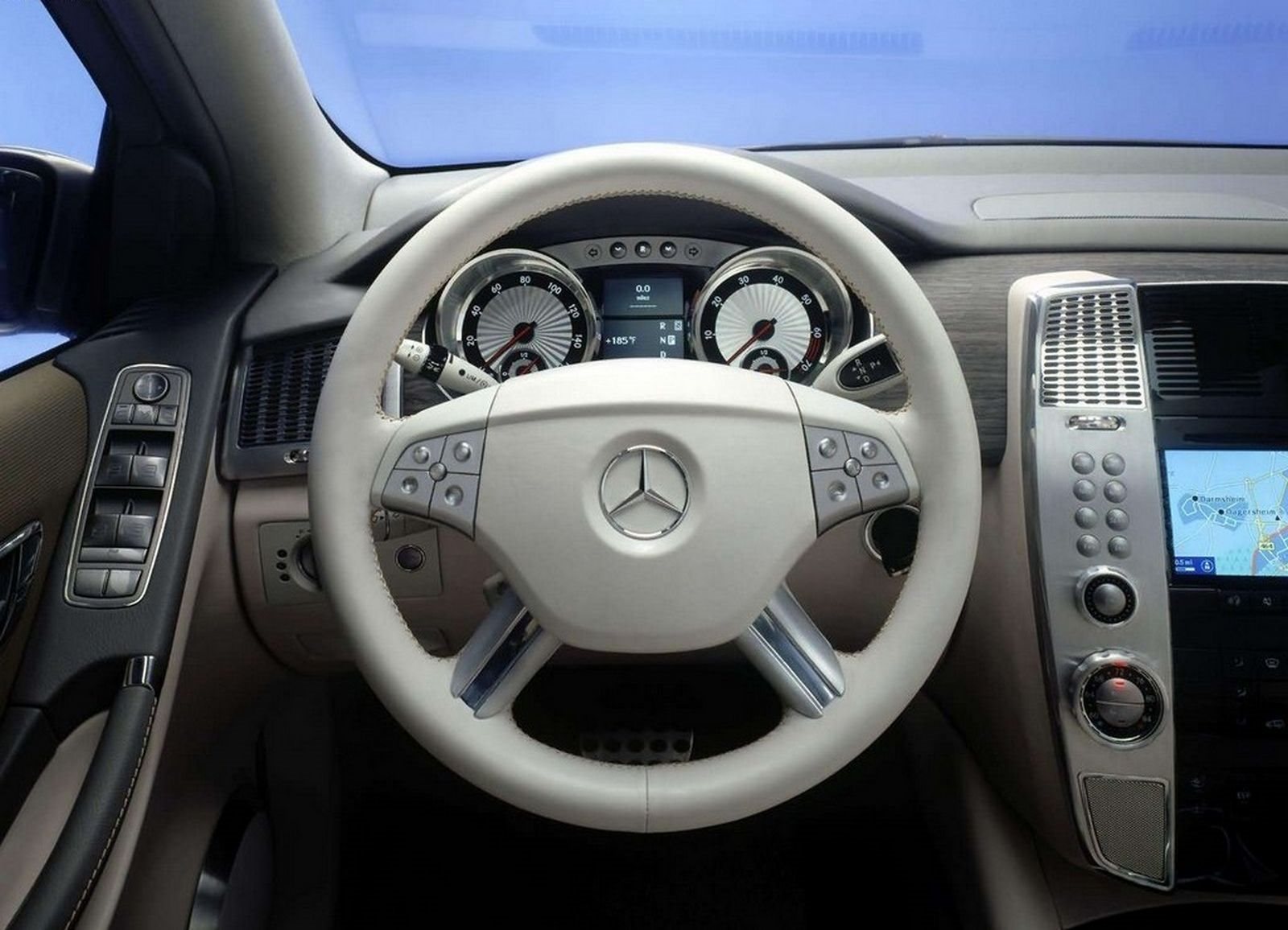 2002 - MERCEDES-BENZ VISION GRAND SPORTS TOURER CONCEPT, foto 9