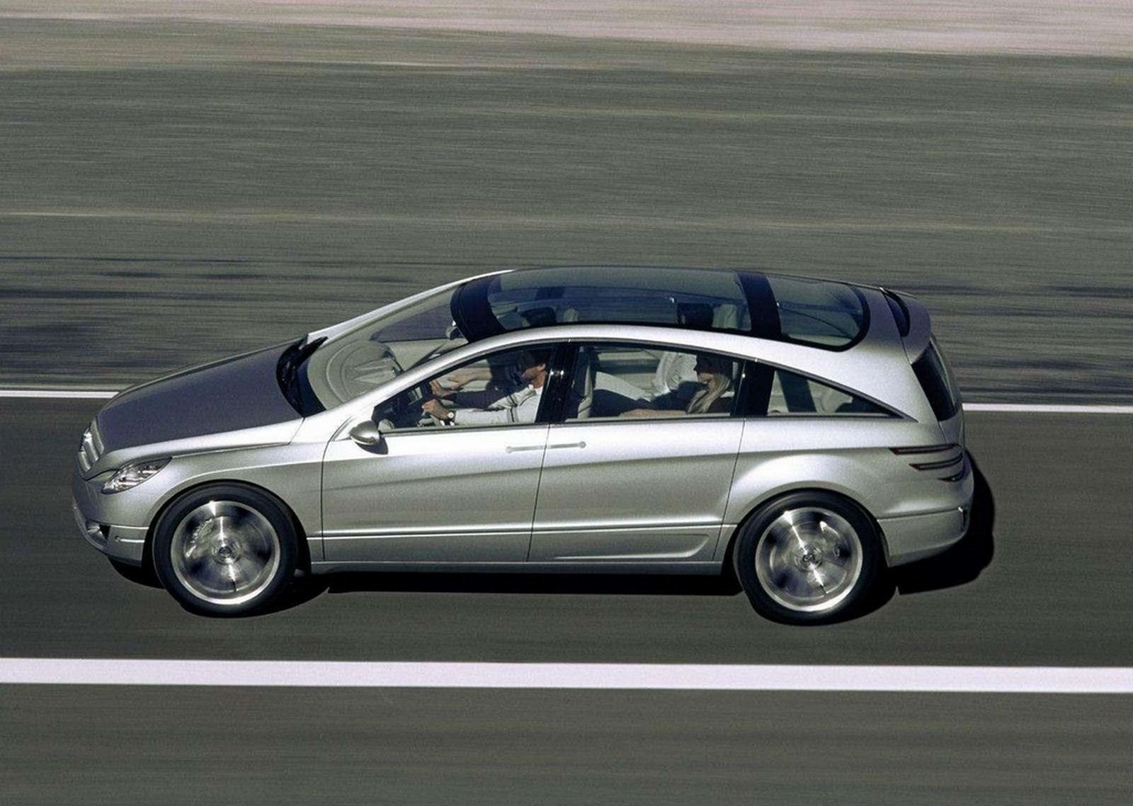 2002 - MERCEDES-BENZ VISION GRAND SPORTS TOURER CONCEPT, foto 22