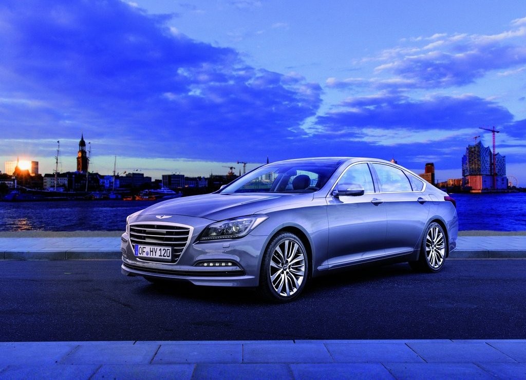 HYUNDAI GENESIS, foto 1